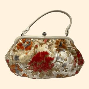 1960s Vintage Floral Velvet: carpet Handbag with Cream Frame and Handle